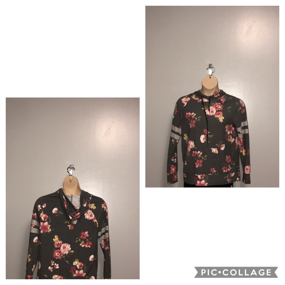 Gray flower designed sweatshirt